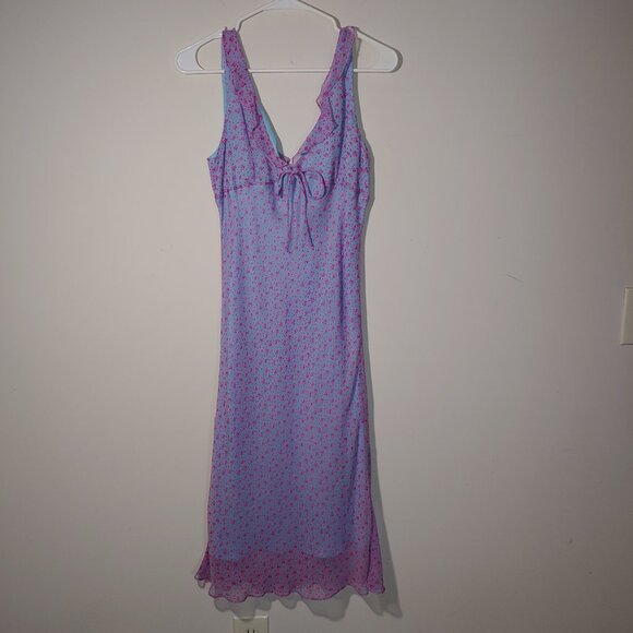 Alice & Trixie Dresses & Skirts - Alice & Trixie 100% Silk Floral Ruffle V-Neck Tie up Front Midi Dress Sz L Blue